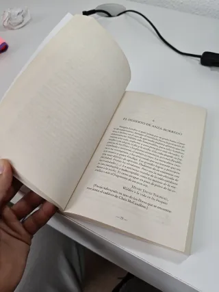 Hacia rutas salvajes / Into the Wild (Spanish E...