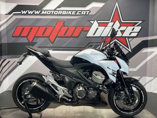 Kawasaki Z 800E Blanca