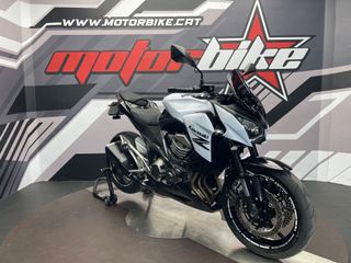 Kawasaki Z 800E Blanca