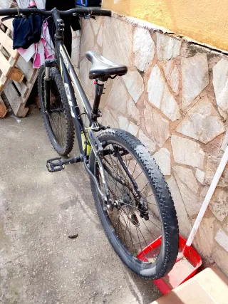 Bicicleta BH Spike Negra y Amarilla