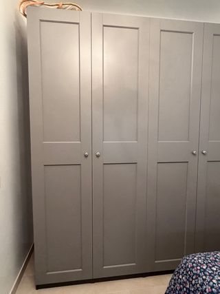 Armario puertas correderas Ikea gris
