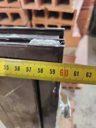 Ventana aluminio abatible