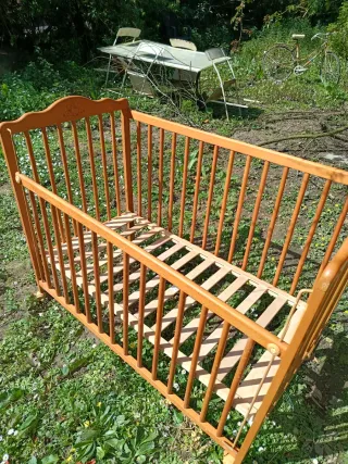 Cuna de madera infantil