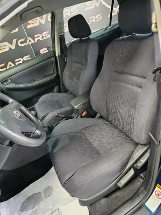 Toyota Corolla 1.6 gasolina,76.000k,unico dueño.