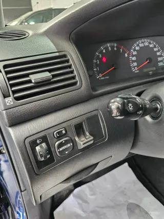 Toyota Corolla 1.6 gasolina,76.000k,unico dueño.