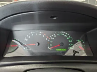 Toyota Corolla 1.6 gasolina,76.000k,unico dueño.