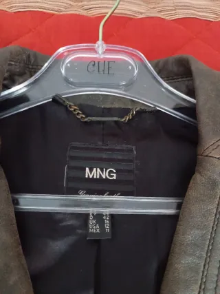 Chaqueta de piel Mango efecto envejecido.