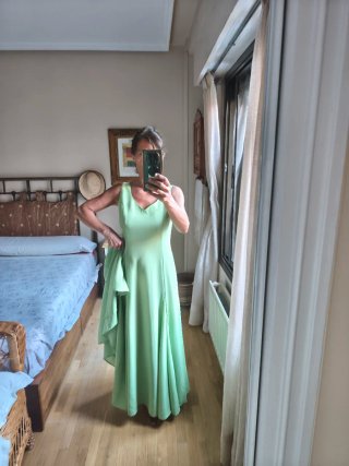 Vestido Flamenco Verde con 6 Godets