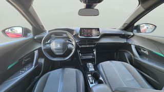 Peugeot 2008 PureTech 130 S&S Allure Pack EAT8 96 kW (130 CV)