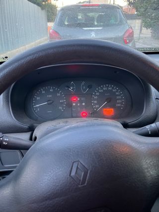 Renault Clio 2000 G/E7J C6