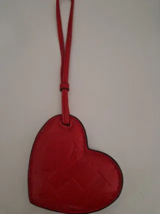 Colgante Corazón CH Bolso Dorado y rojo