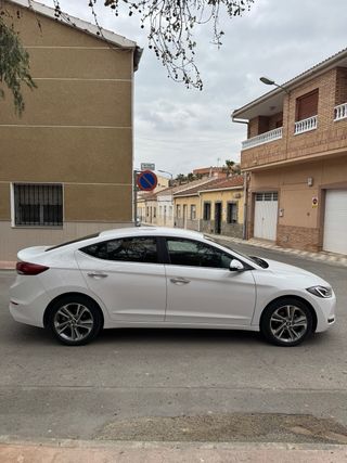 Hyundai Elantra 2017