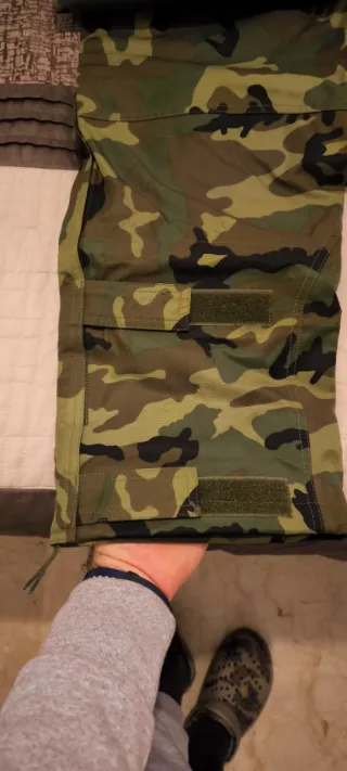 Traje de intemperie camuflaje boscoso