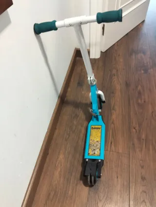 Patinete infantil azul