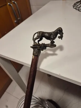 Bastón antiguo madera y bronce perro caza