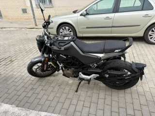 Husqvarna Svartpilen 125 ABS