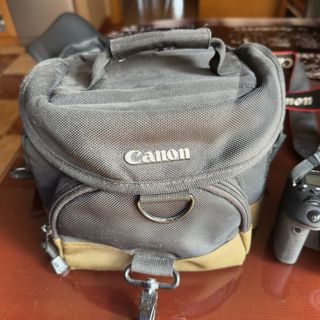 Canon EOS 77D + Lentes + Bolso