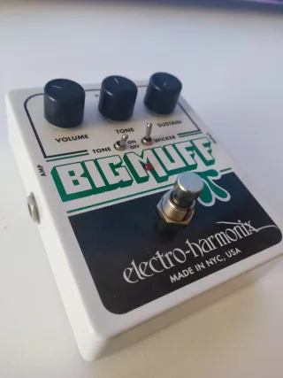 Electro-Harmonix Big Muff Pi Tone Wicker