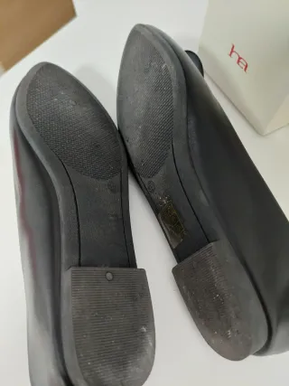 Manoletinas Negra tiene bolsa para guardar cada za