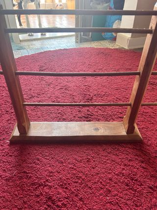 Estantería madera bisutería ideal para una tienda