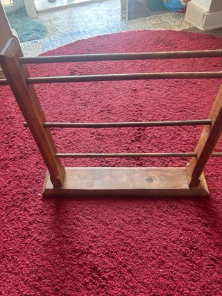 Estantería madera bisutería ideal para una tienda