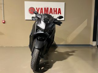 Yamaha XMAX 300 Tech MAX 2025