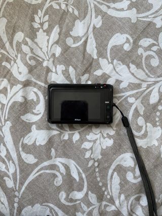 Cámara Nikon Coolpix S6400 Negra