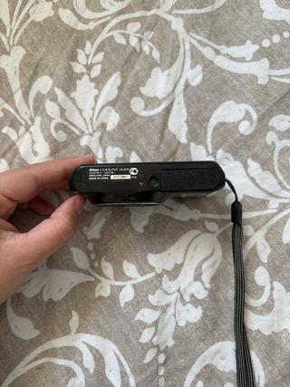 Cámara Nikon Coolpix S6400 Negra