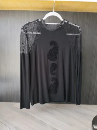 Camiseta Desigual Negra Encaje