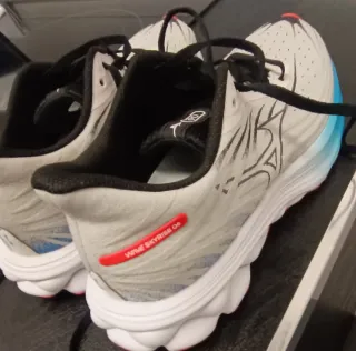 Zapatillas Mizuno Wave Skyrise 6 Running