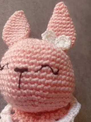 Sonajero de crochet rosa