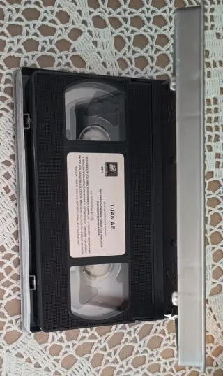 Titan A.E. VHS Película en Español