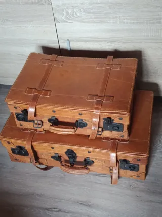 Antigua maleta de piel