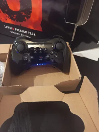 Nintendo Wii U ZombiU Premium Pack Ed. Limitada