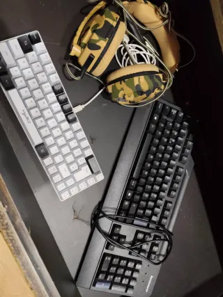 Teclados y Cascos Gaming Camuflaje