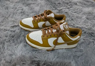 Nike Dunk Low Marrones y Blancas