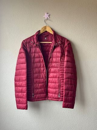 Chaqueta acolchada Massimo Dutti roja