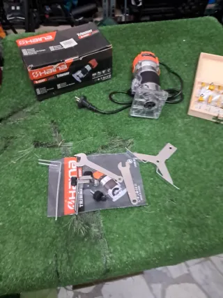 2 Fresatrici + set frese