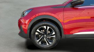 Peugeot 2008 PureTech 130 S&S Allure Pack EAT8 96 kW (130 CV)