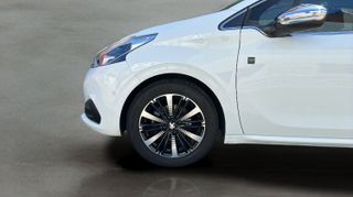 Peugeot 208 PureTech 110 S&S Tech Edition 81 kW (110 CV)