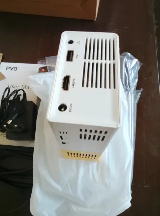 Proiettore LED PVO più Telo 100 pollici