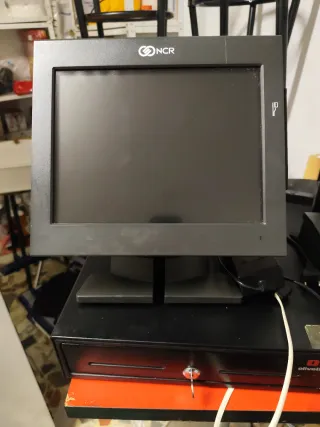 TPV NCR, monedero e impresora Con Windows 10 LITE