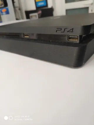 Sony PS4 Slim Negra