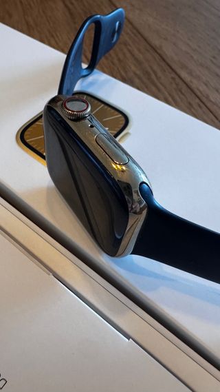 Apple Watch Series 9 GPS + Celular Acero Dorado