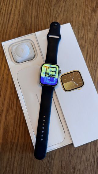 Apple Watch Series 9 GPS + Celular Acero Dorado