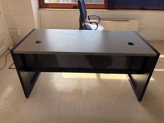 Mesas y sillas de ofivinas