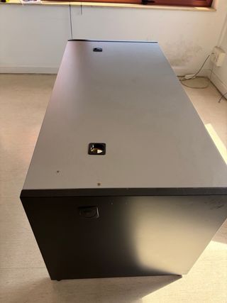 Mesas y sillas de ofivinas