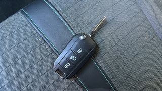 Peugeot 2008 PureTech 130 S&S Allure Pack EAT8 96 kW (130 CV)