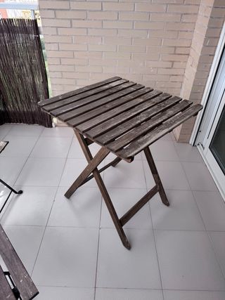 Mesa y sillas Jardin