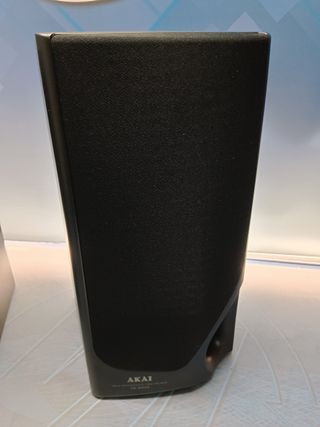 Altavoces AKAI 50 watts, 3 vias, model SW-MX115